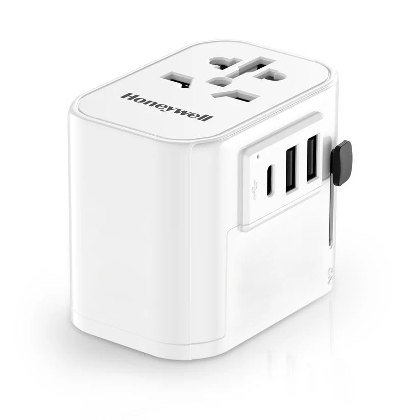 FJ016 MODI Travel Universal Adaptor with USB + Type-C MD-HWA5011
