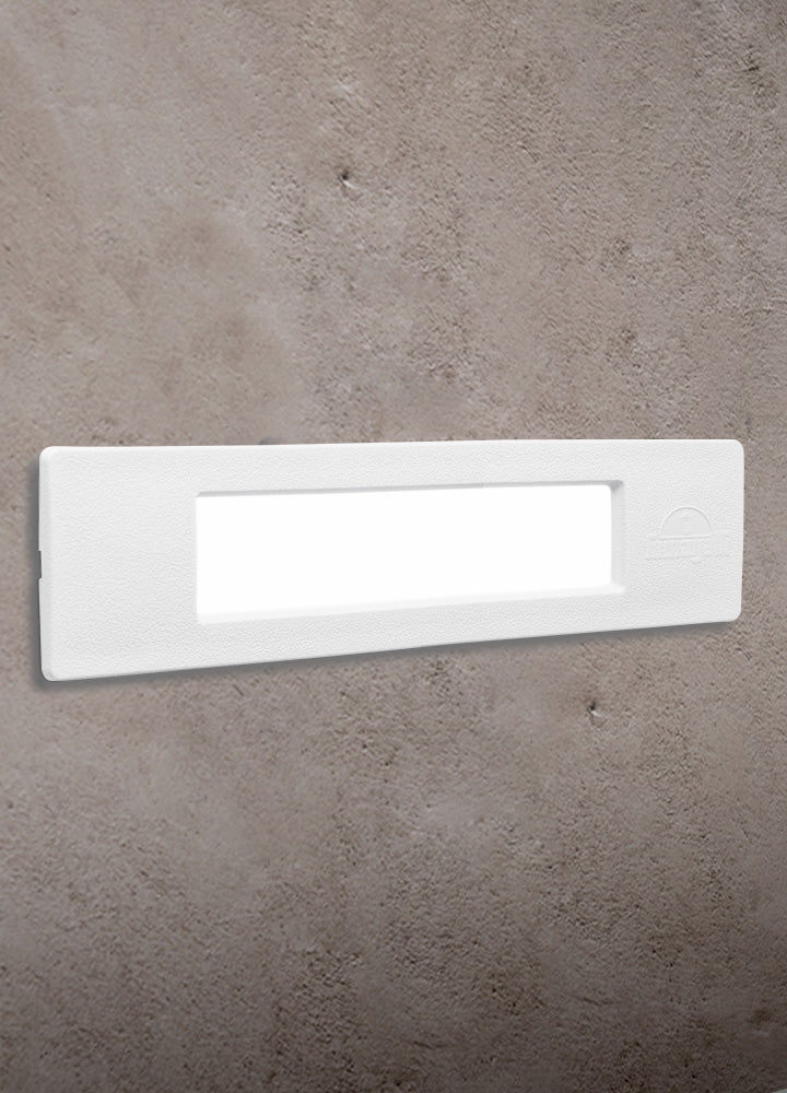 8C1 White Step Light (4000K)