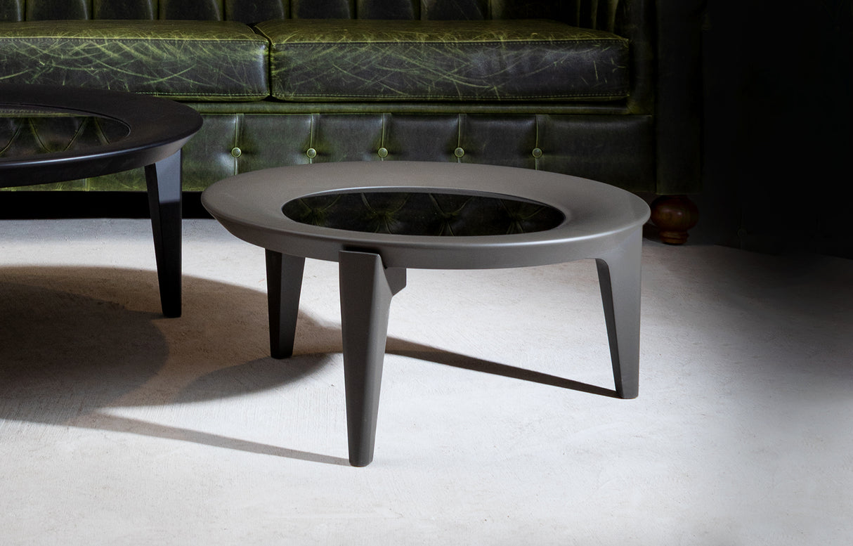 طاولة شاي خشبية صغيرة من مركز فوفو