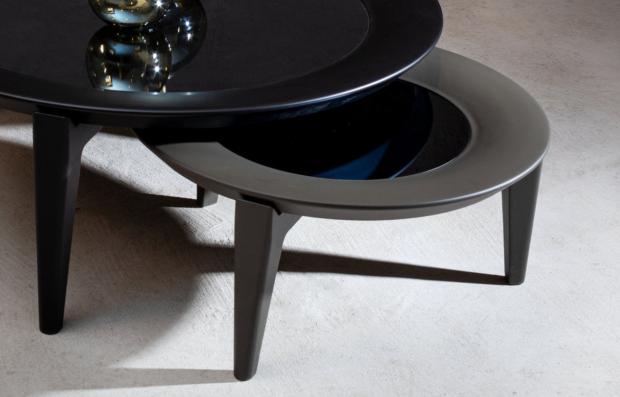 طاولة شاي خشبية صغيرة من مركز فوفو