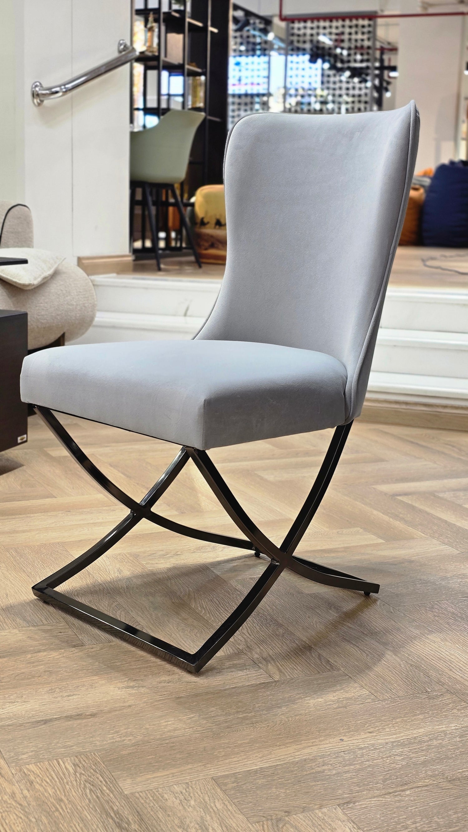 Nehir  Dining Chair