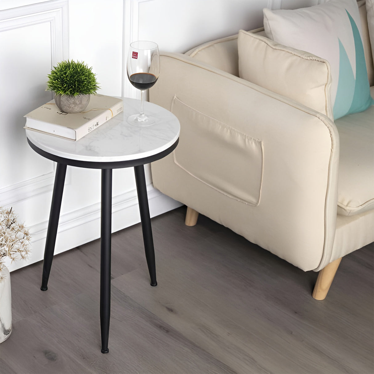 قاعدة معدنية مع سطح سكاليولا