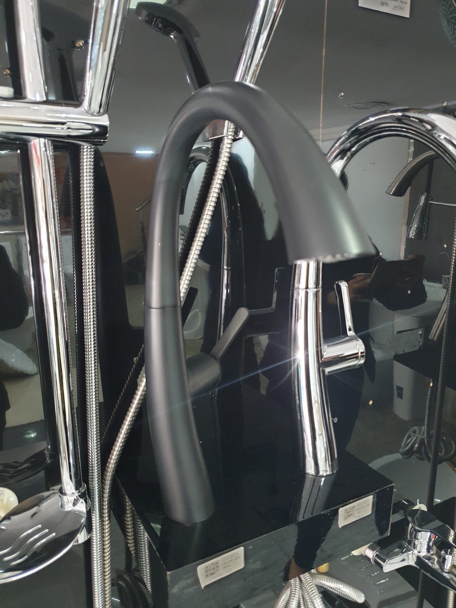 Centra Pullout Kitchen Mixer Black