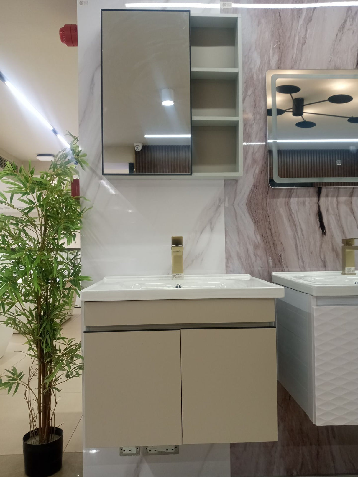 AB-5503 White 600mm Vanity Set with LED Mirror