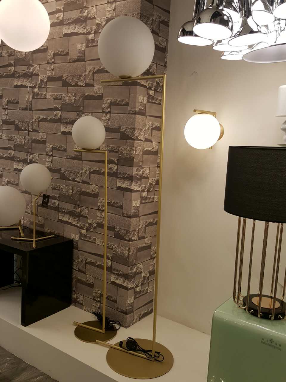 Wall Lamp - 9137W Gold