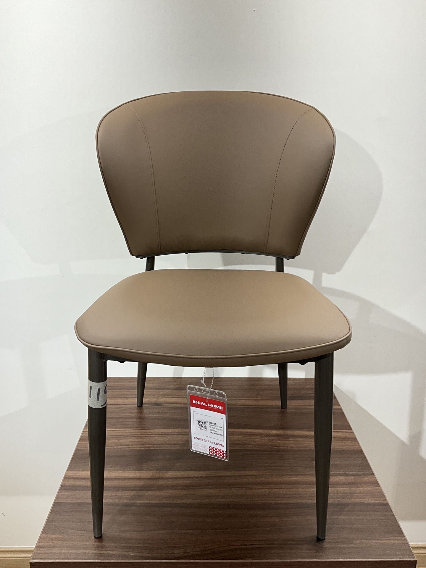 Dining chair (Brown)