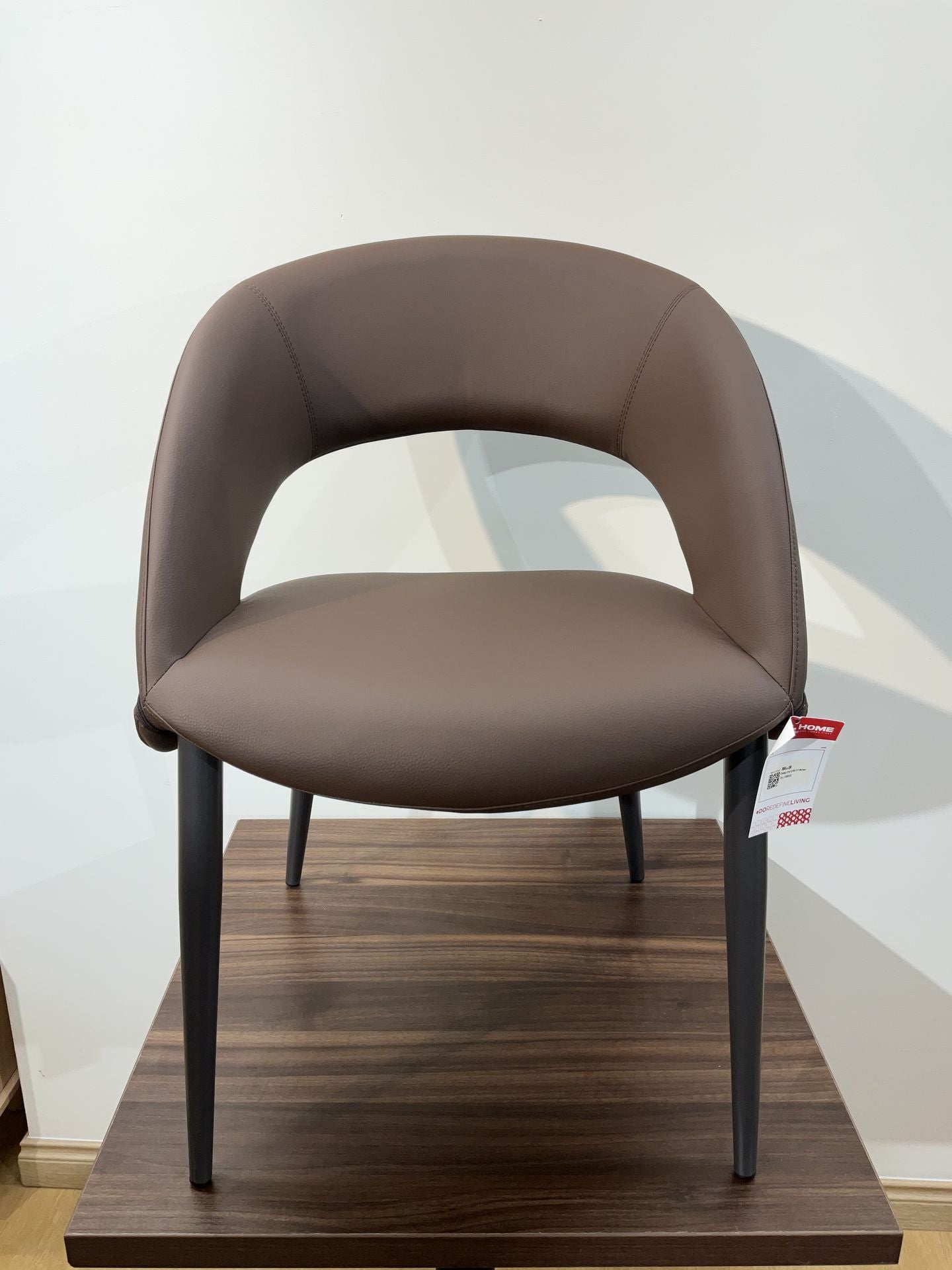 Dining chair  (Brown)