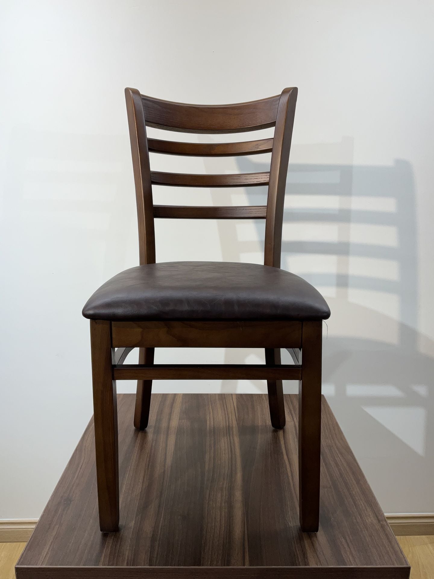 Chair MZ