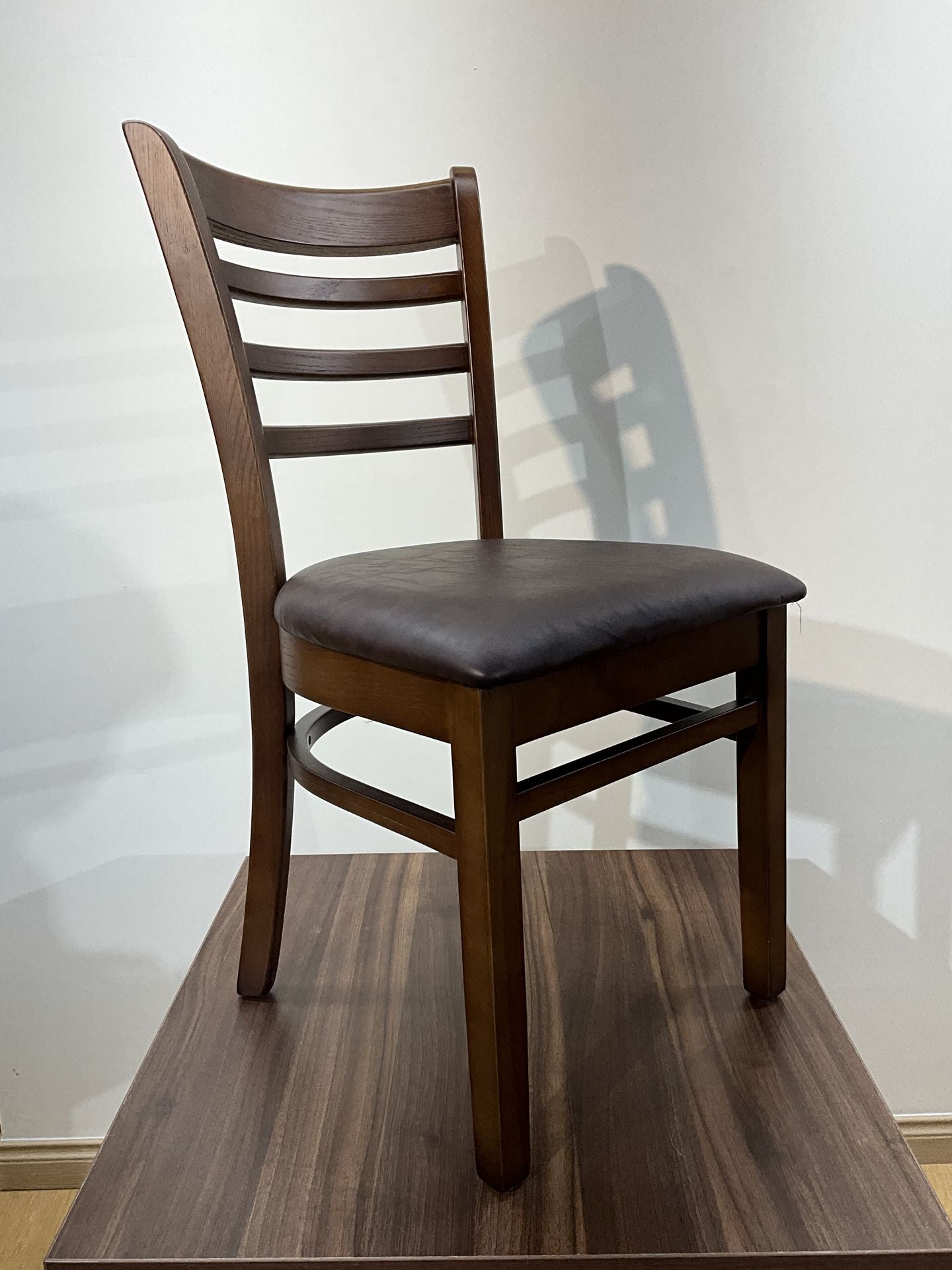 Chair MZ