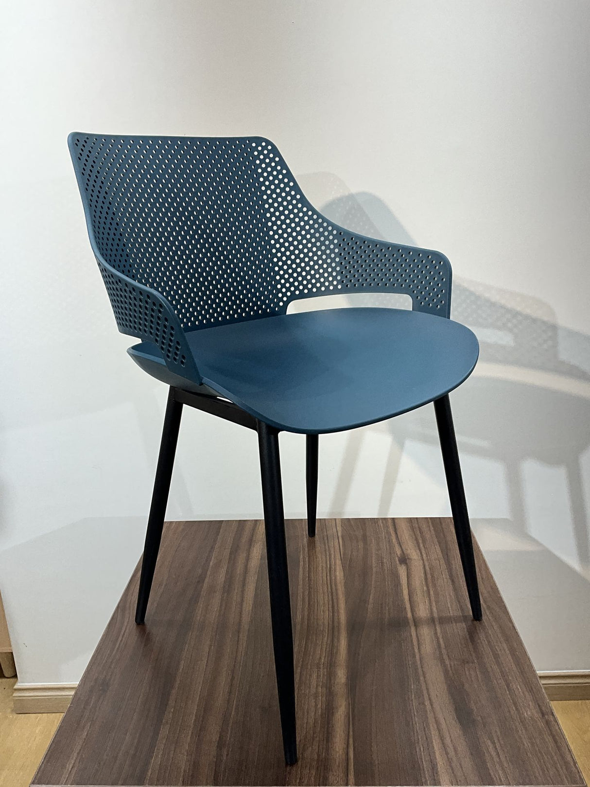 PP Chair 631 (Blue)