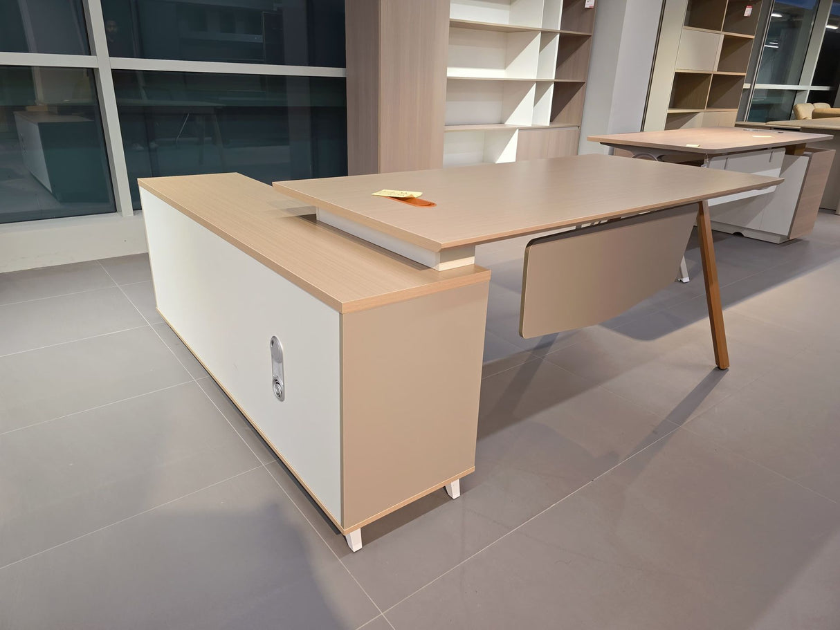 Office Table 1600*1600*750H