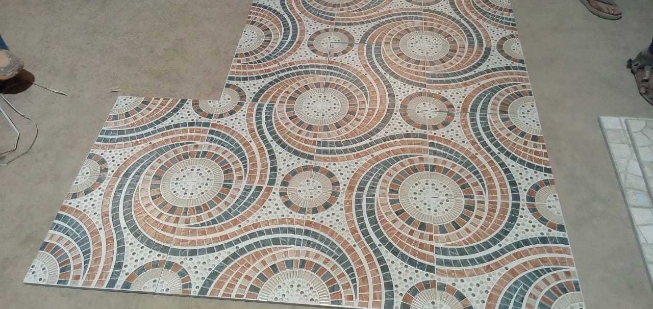 400×400 Elora Cosmo Tile