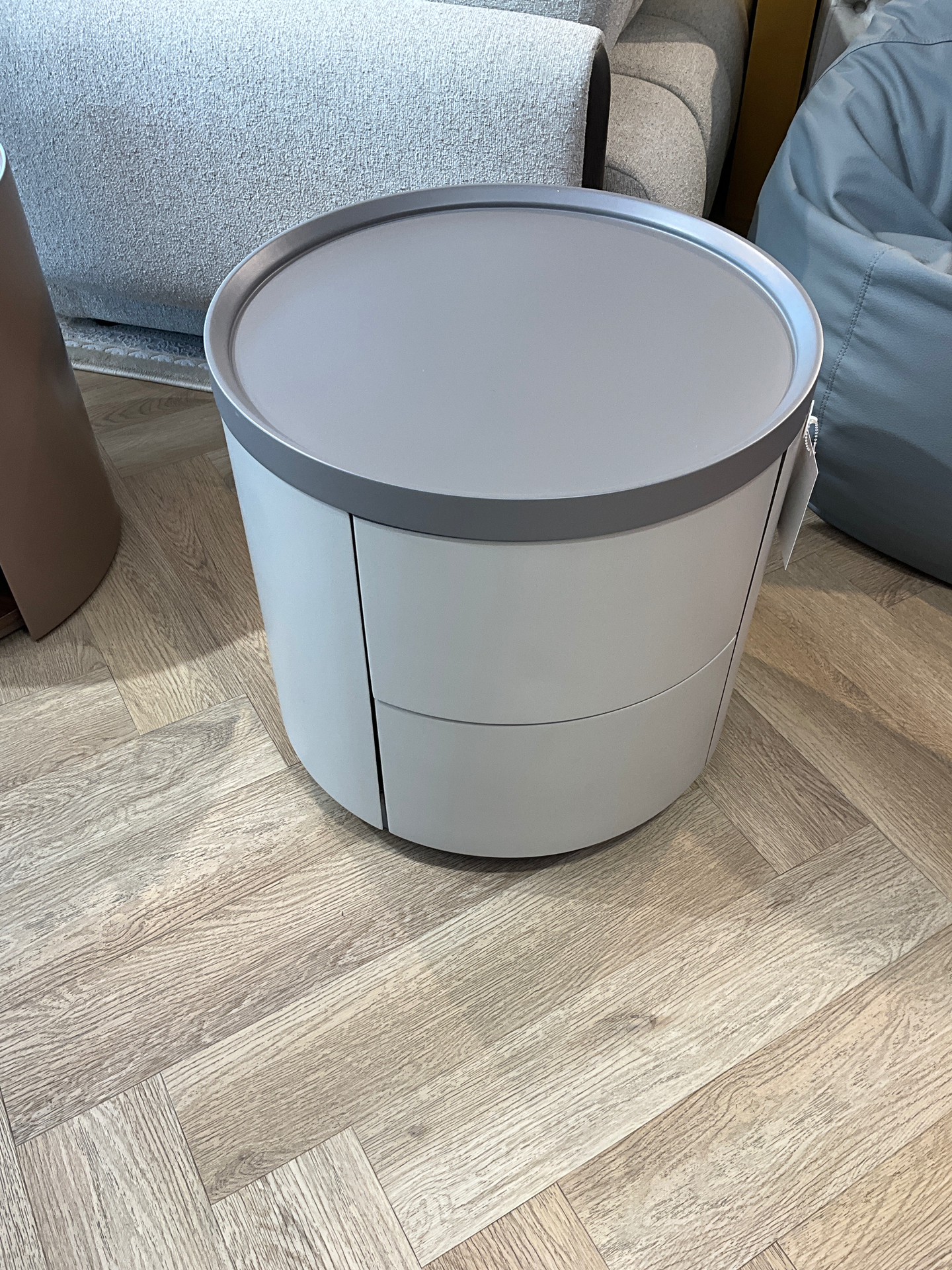 Side Table 888 (500×500×490 mm)
