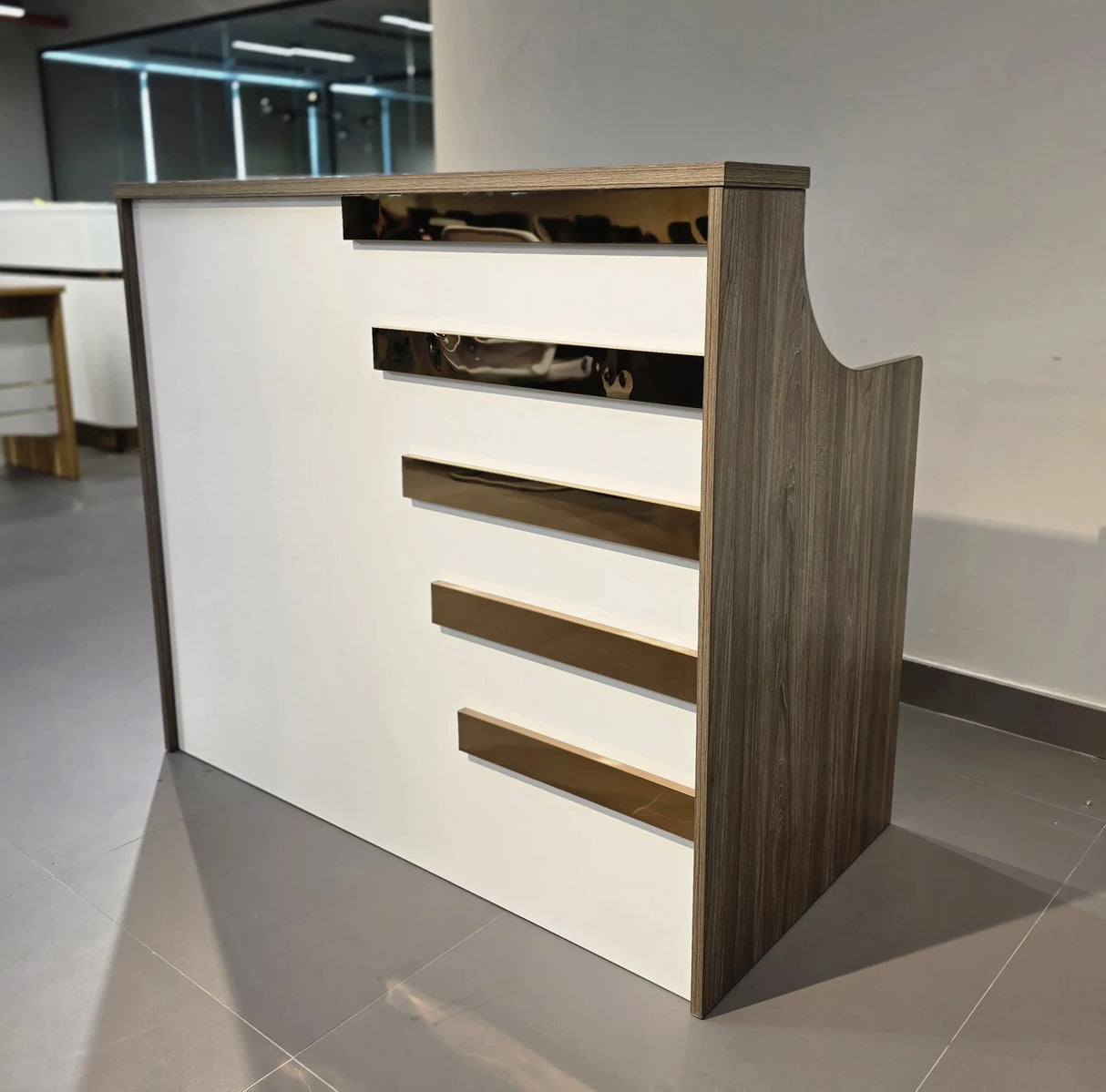 Reception Table 913 (1200×600×1050 mm)