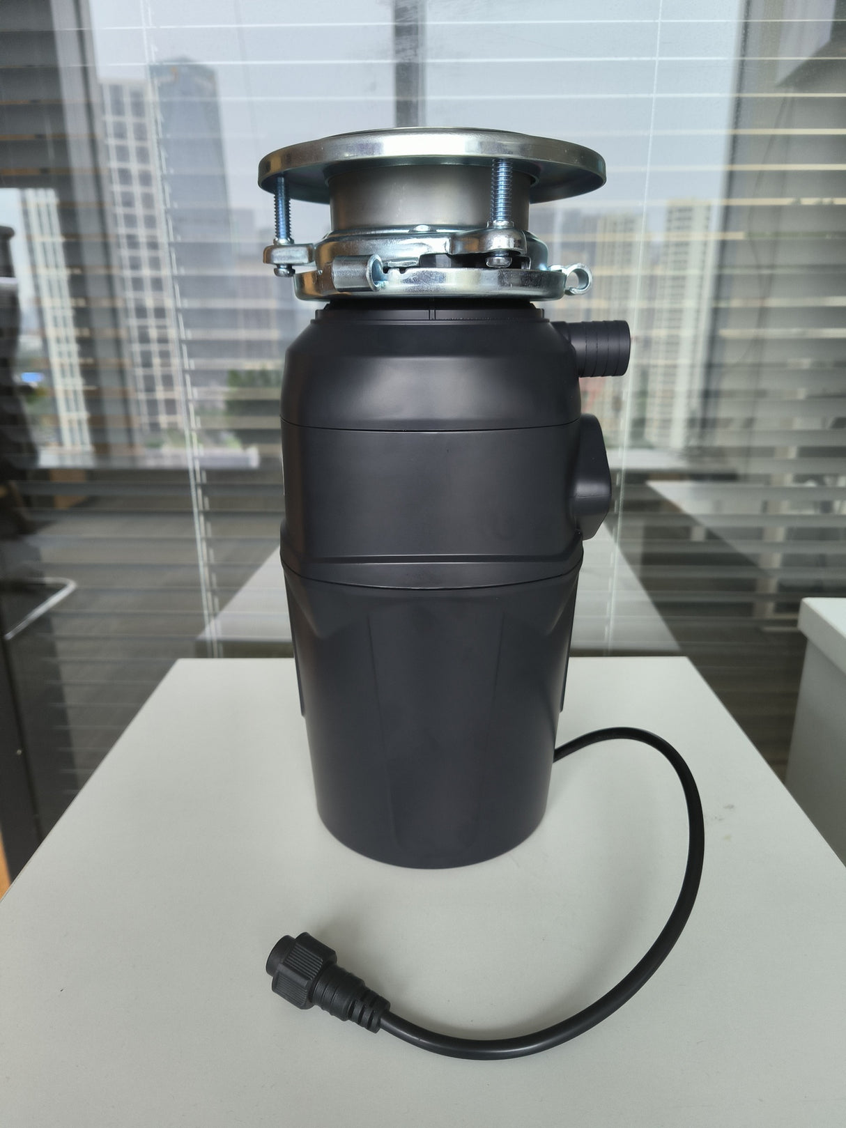 A600 Food Waste Disposer – 3/4 HP DC Motor