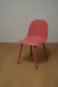 كرسي بلاستيكي A606 بلون الخوخ الأحمر