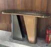 طاولة وحدة التحكم CS25، الأبعاد: 140 × 40 × 80