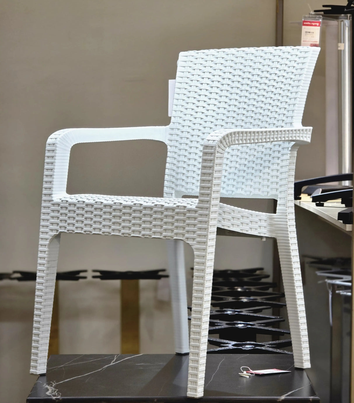 CT022 Big Rattan Armchair (White)