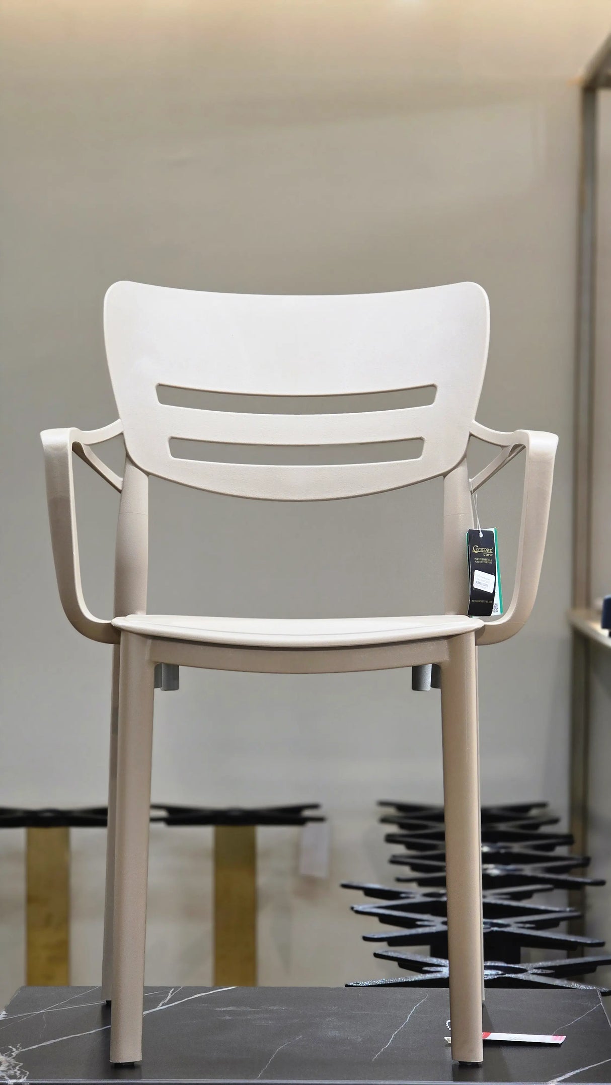 CT033 PINAR ARMCHAIR CAPPUCINO:147