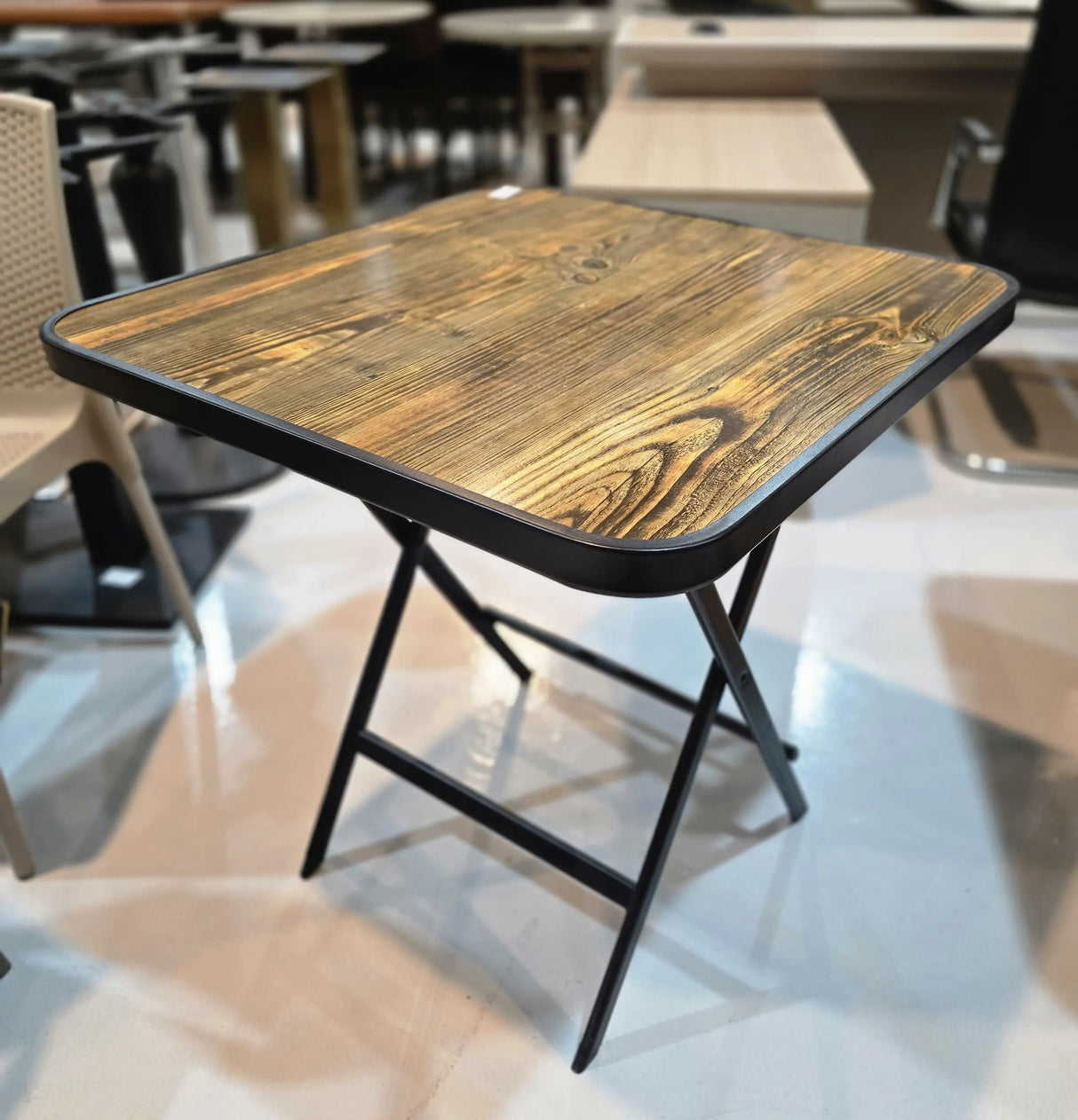 FFO17-5 Compact Table