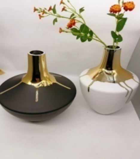 FFO2-26 Globe Vase (23.5×23 cm)