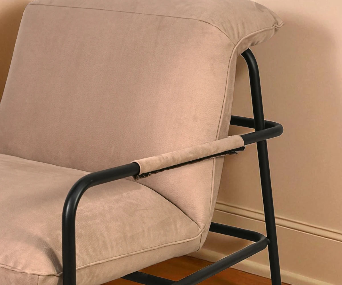 Gamma Armchair with Metal