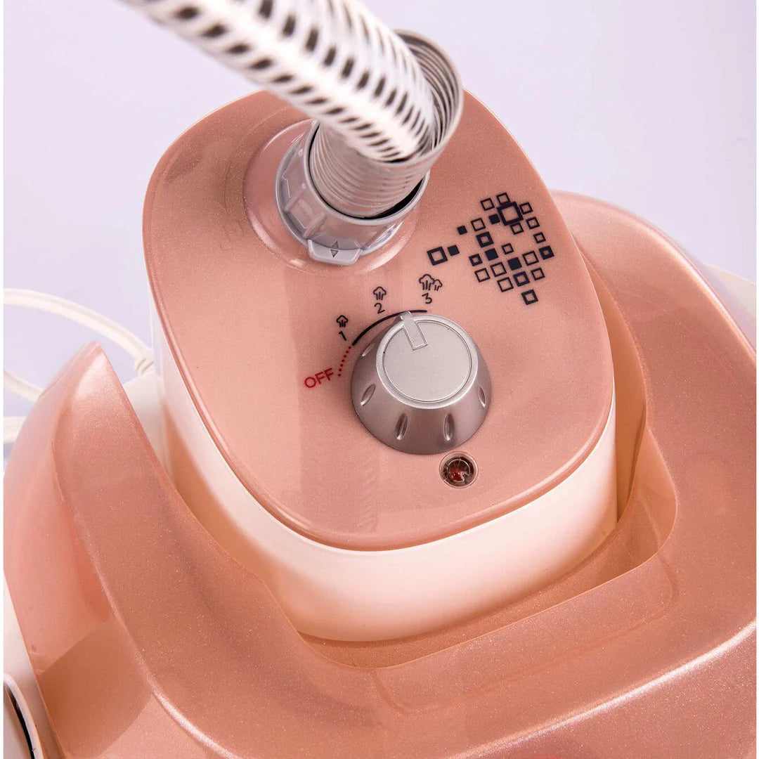 Black+Decker Manual Garment Steamer 1785W Gstm2050-B5