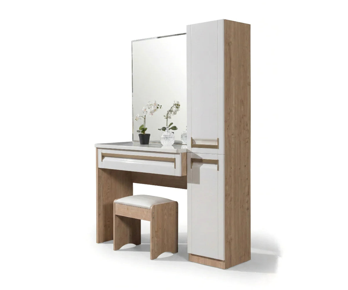 طقم غرفة نوم ليلي كاسا – سرير Q13 + خزانة ملابس Q11A بستة أبواب + طاولة جانبية وطاولة تزيين