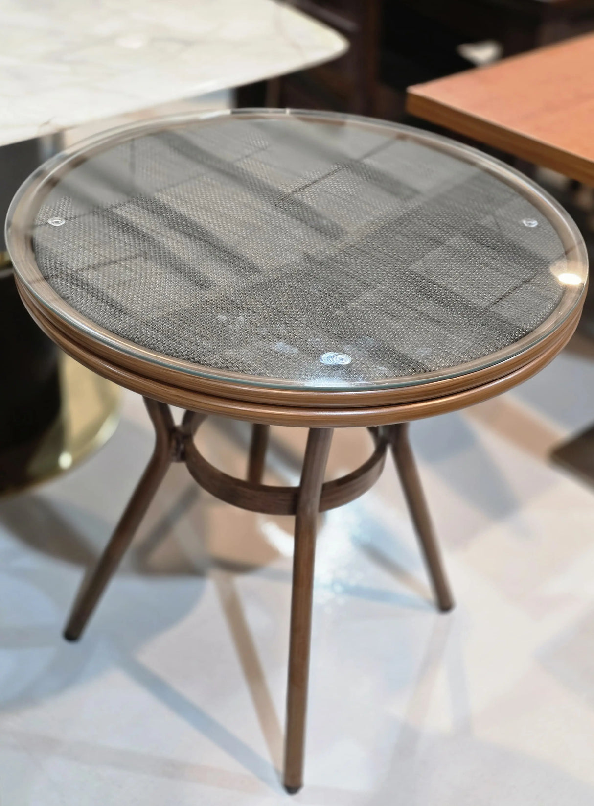 طاولة خارجية HD-S2618