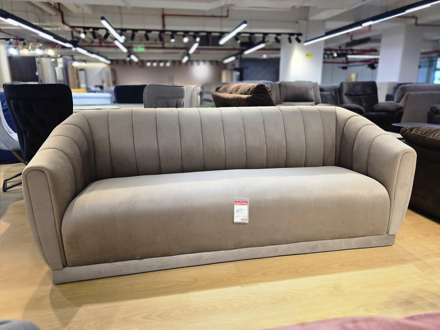 JYM1833 Davis Solar 16 – Grey