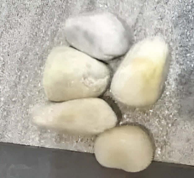 LXP-004 Yellow White Ordinary Polished Pebble Stone