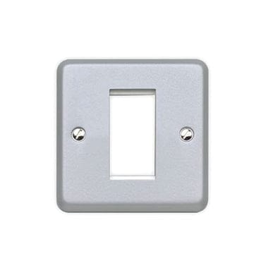 MK Frontplate 1 Mod Euro 25x50mm Qatar