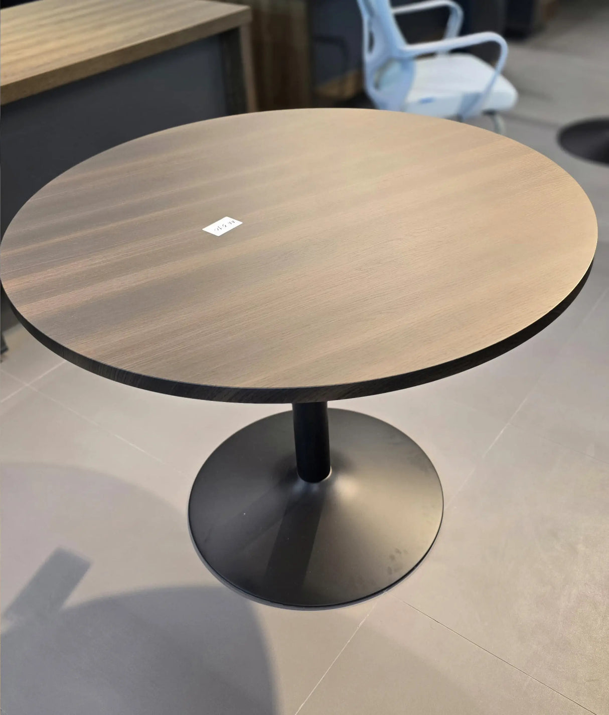 Round Table A6-510 (1000×1000)
