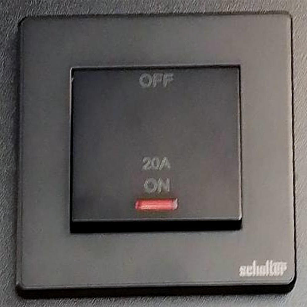 1 Gang Switch With Indicator Black