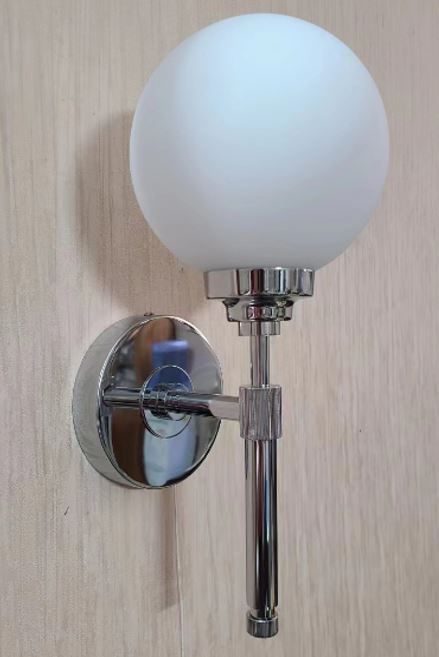 10471A-1W Wall Light – Chrome