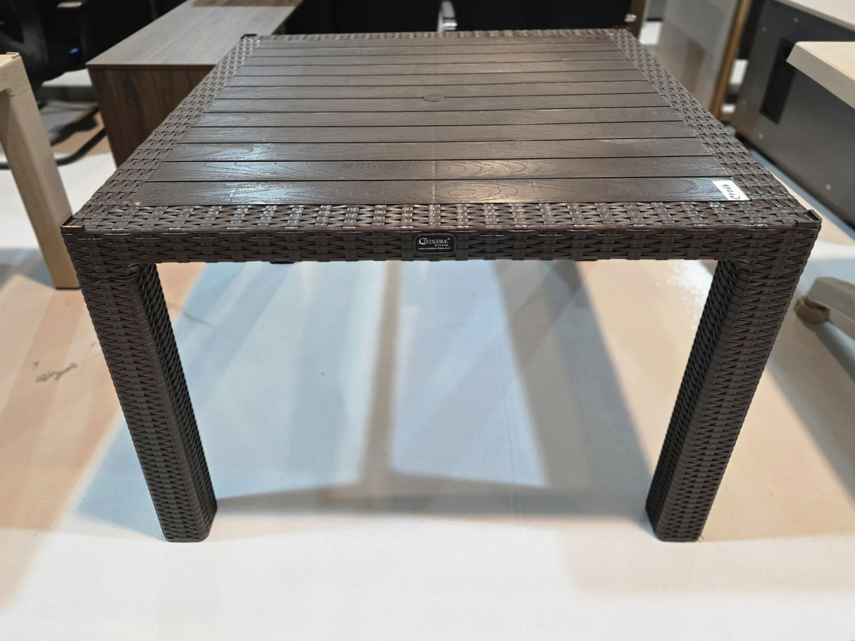 CT066 Begonvil Rattan Table (Dark Brown / Cappuccino finish)