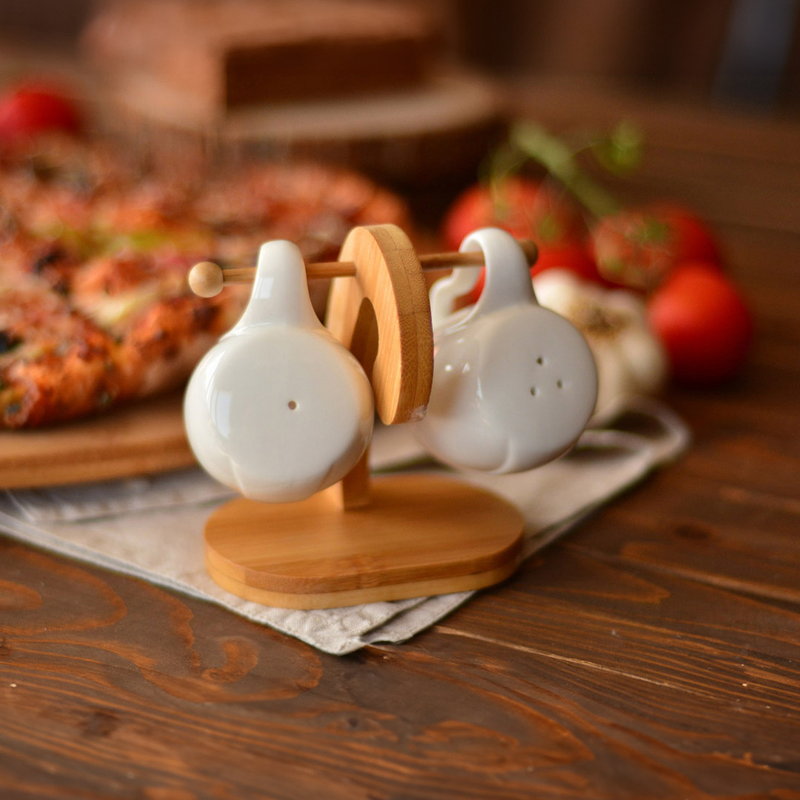 Bambum Cuper Salt Pepper Shaker