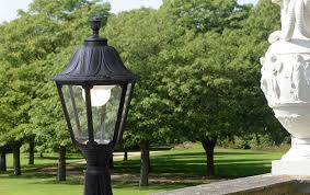 Black Stand Lamp