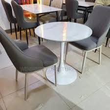 قاعدة معدنية مع غطاء سكاليولا - (cy3201) أبيض