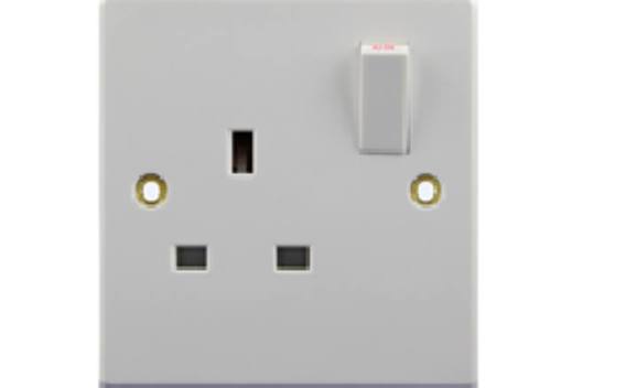 R090 MODI Bakelite 13A 1 Gang Switched Socket Single Pole MD-HWD5010 – 250V Wall Socket