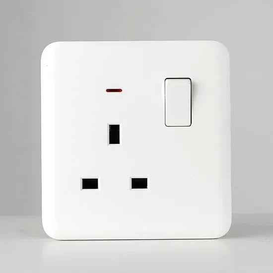 FE169 V1 Ivory V1-013 MF Socket with Switch