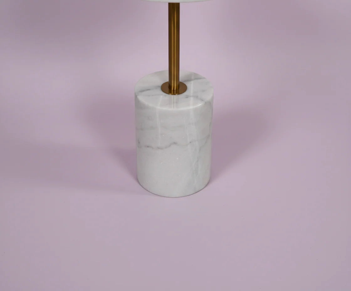 طاولة جانبية