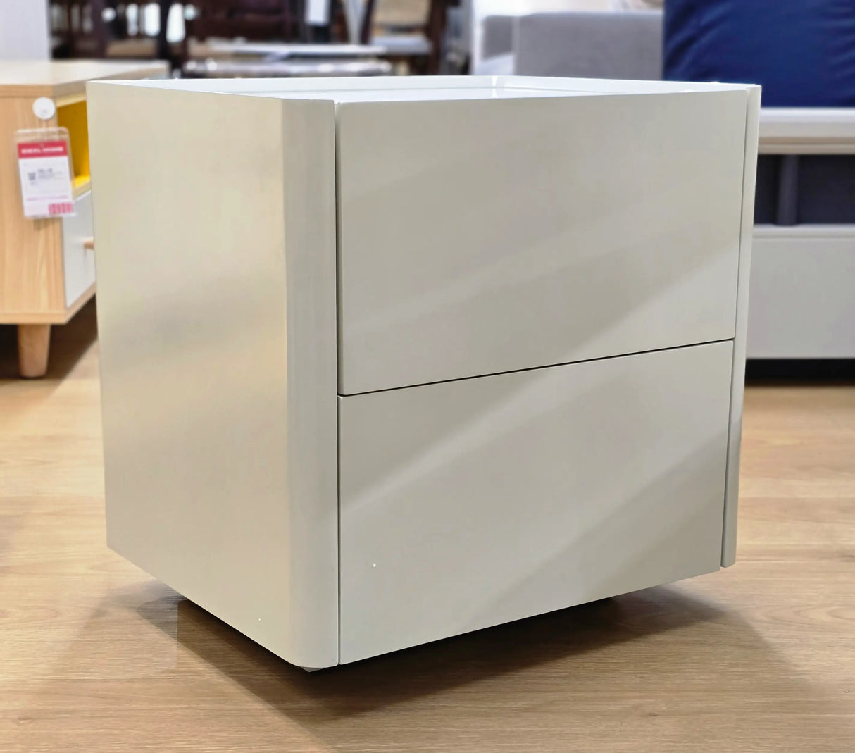 Side Table Model 115