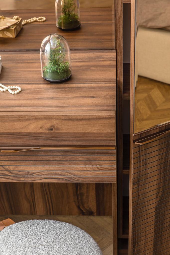 Brava Bedroom Set