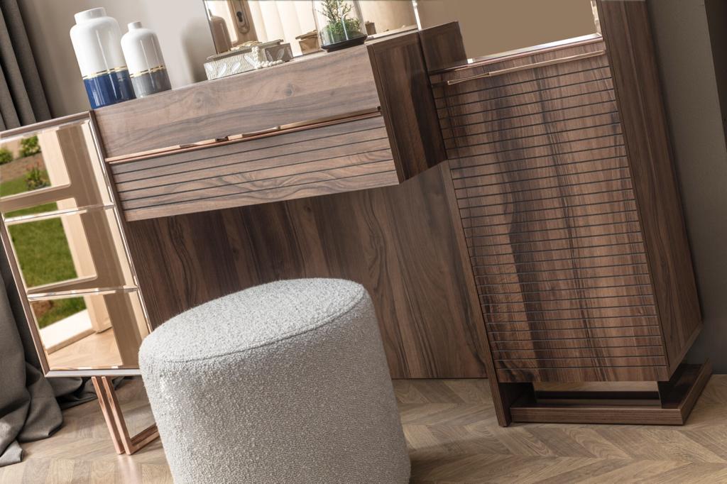 Brava Bedroom Set