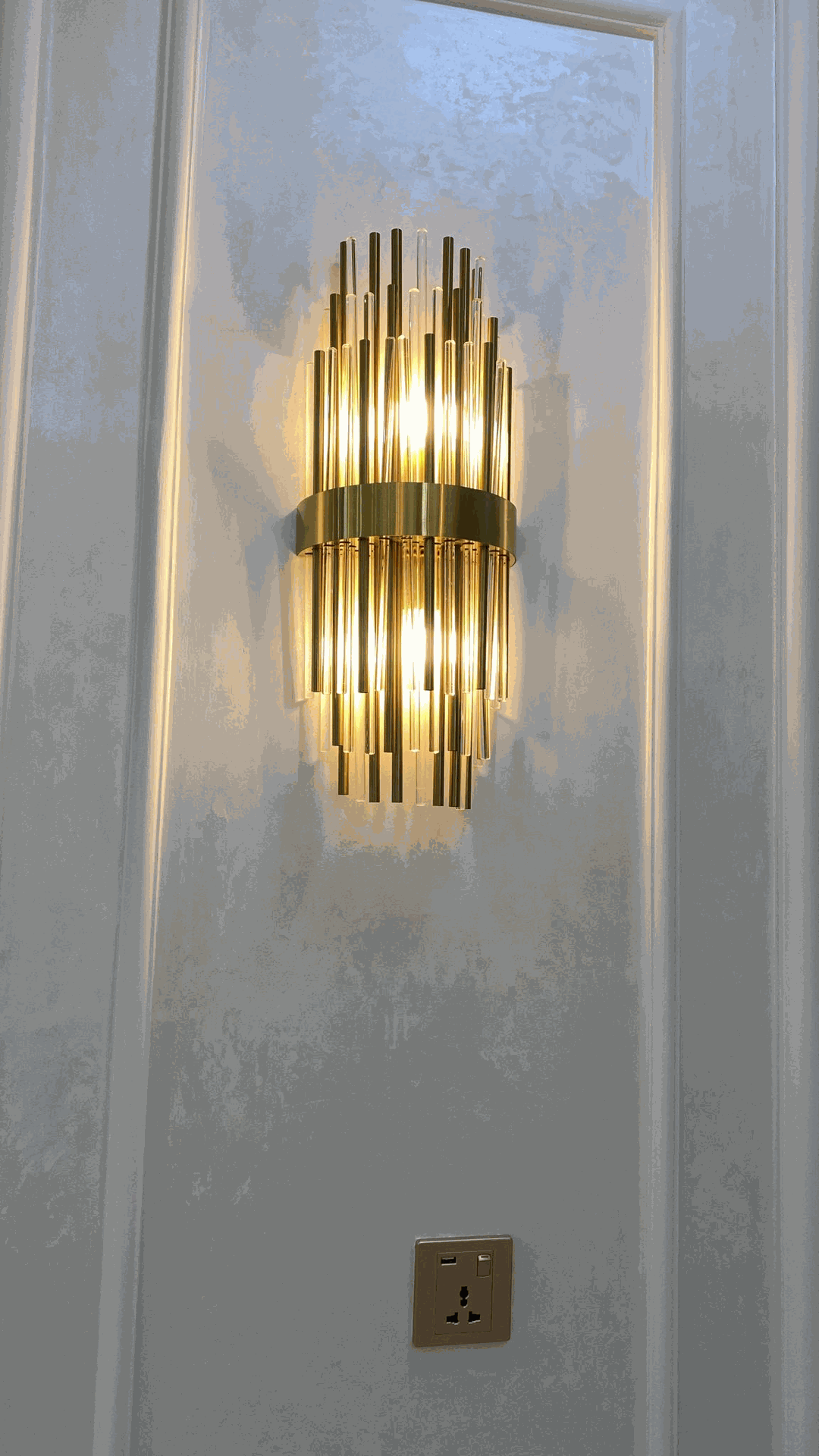 B2553W Dual E14 Wall Lamp