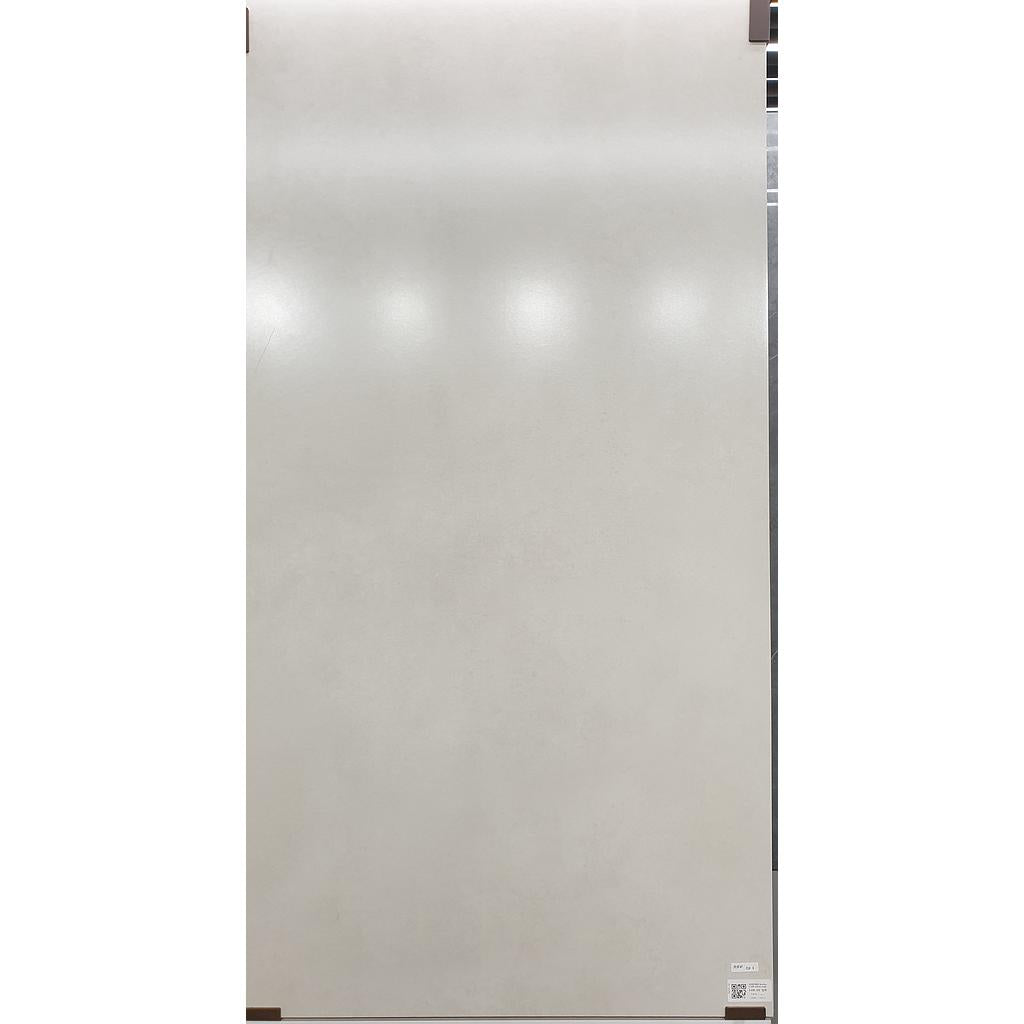 Tile-Surface Off white matt