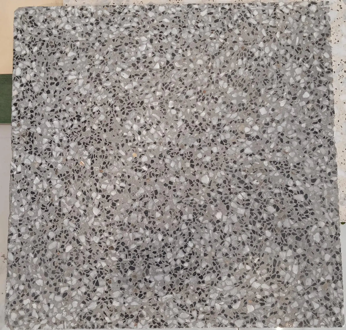 400*400*3 CM Mosaic Tile - RT/05 (1,0.16)