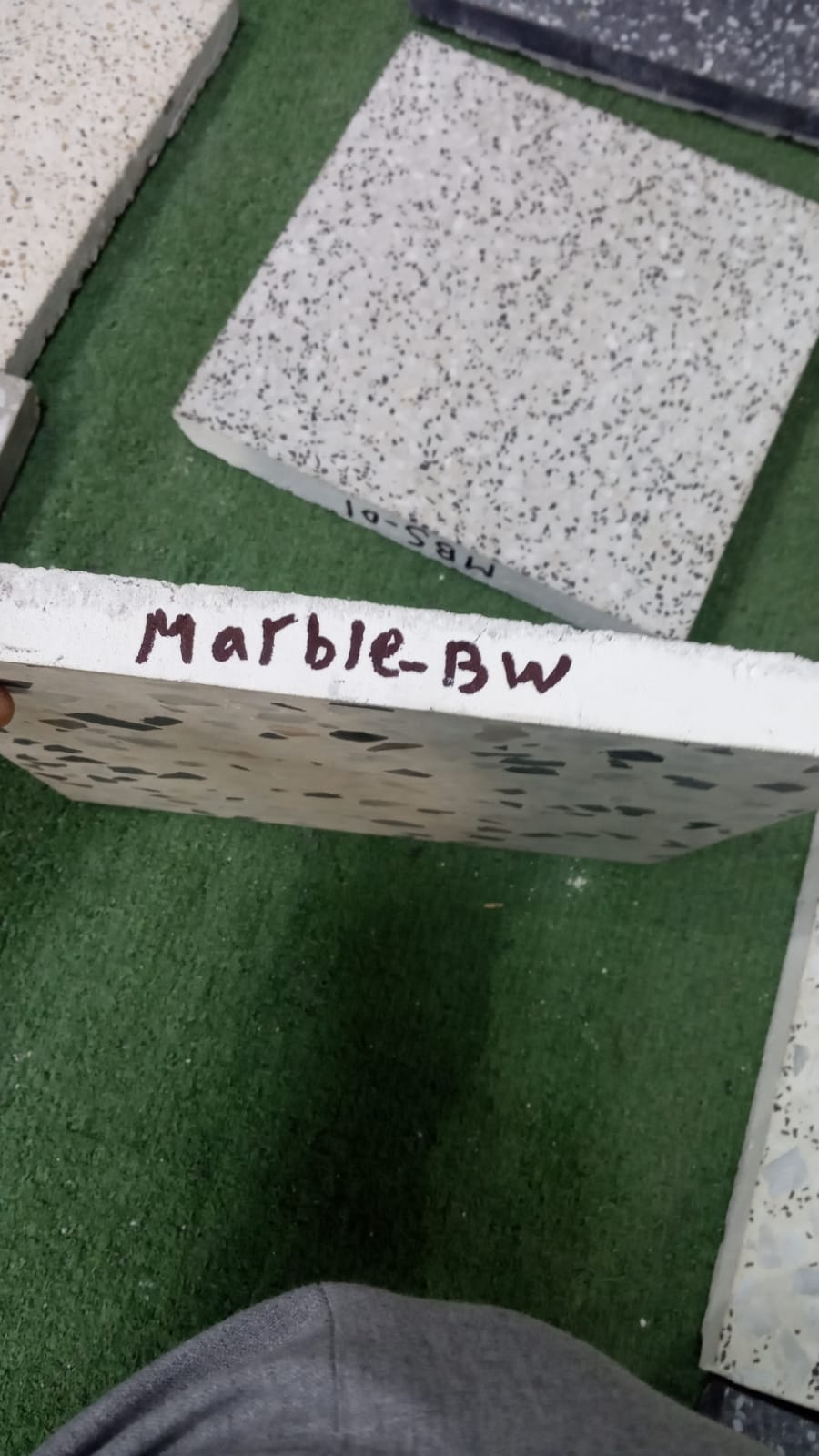 Outdoor Mosaic Marble-BW