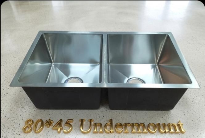 Double Under-Mounted Kitchen Sink, Stainless Steel, Silver 80 × 45 cm